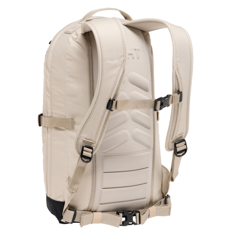 HAGLÔFS Tight Medium Rygsæk, 20 ltr. - rPet - Bluesign®-Chalk Beige