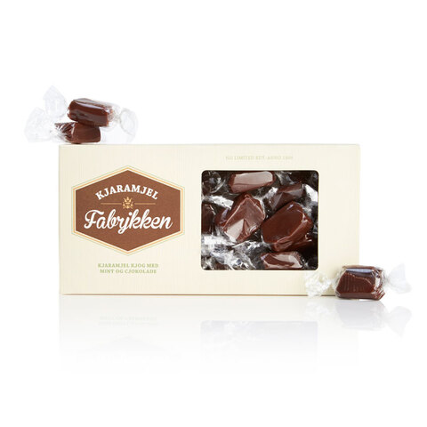 Kjaramjel Fabrjkke, Kjaramjel kjog m/mint & chokolade - råhvid/brun æske.