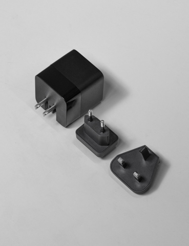 Urban Vitamin Mendocino 65W GaN oplader med udtrækkeligt kab-