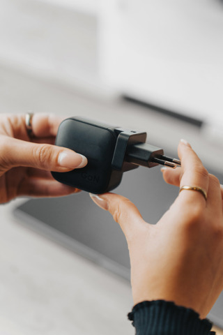 Urban Vitamin Monterey RCS genanvendt plast 20W GAN oplader-