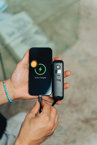 Urban Vitamin Eureka RCS recycled 65W hybridoplader-