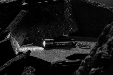 Gear X genopladelig ultra skarp lommelygte til nøglering-