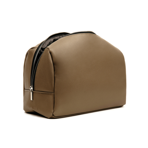 VINGA Bermond Toilettaske i RCS genanvendt PU-Brun