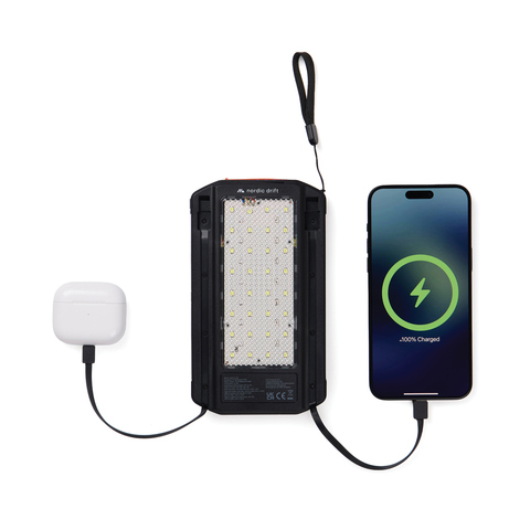 Nordic Drift Titan 10.000 mAh solcelle powerbank med 3 panel