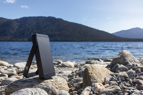 Skywave solar powerbank 10.000 mAh i RCS genanvendt plast-