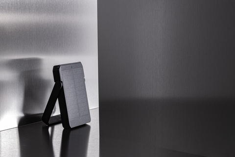 Skywave 5000 mAh 10W trådløs solcelle powerbank i RCS rplast-