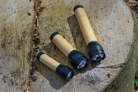 Lucid 5W lommelygte i RCS genanvendt plast og bambus-